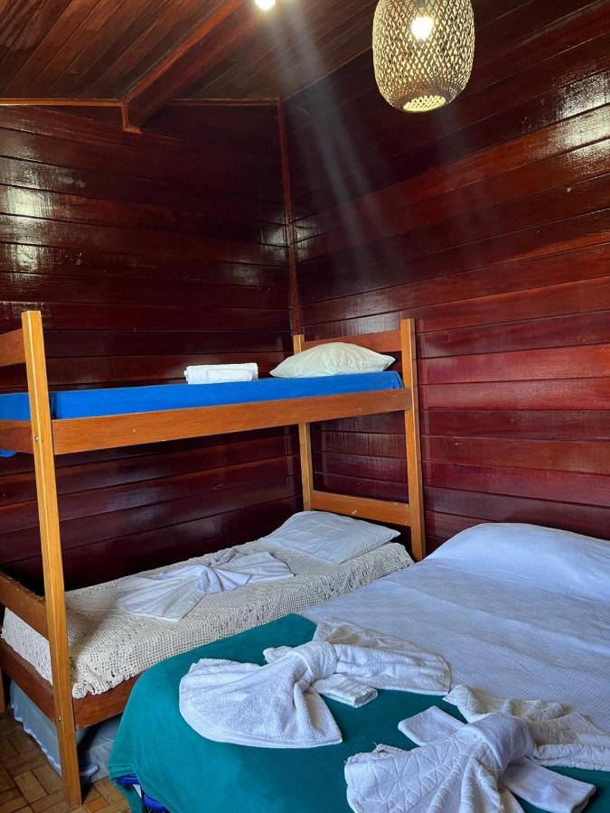 Habitación Cuádruple Económica con baño compartido