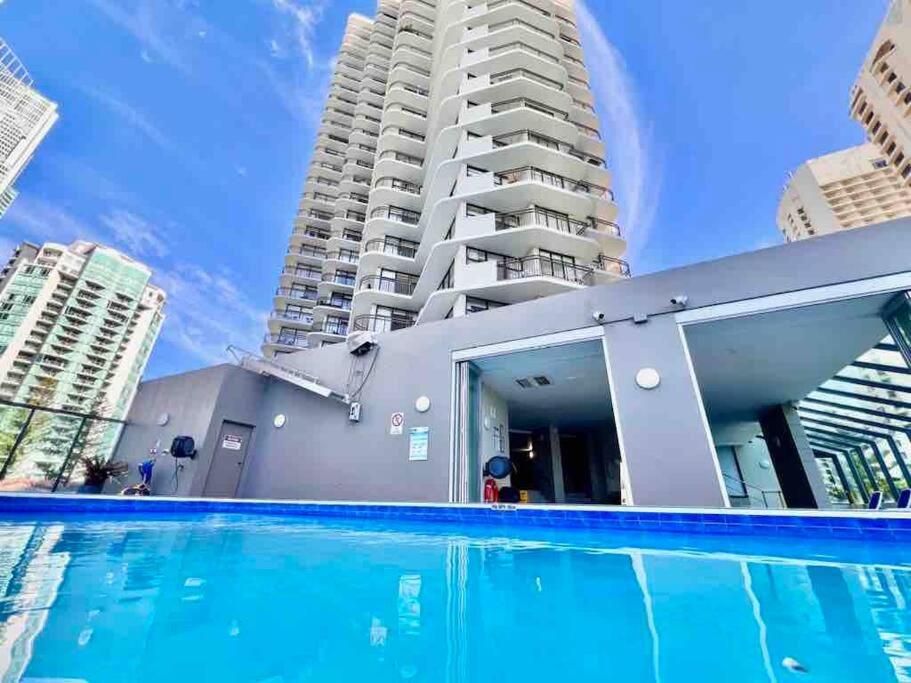 Beachside Bliss Resort Pool, Spa & Sauna - B&B Costa Dorada