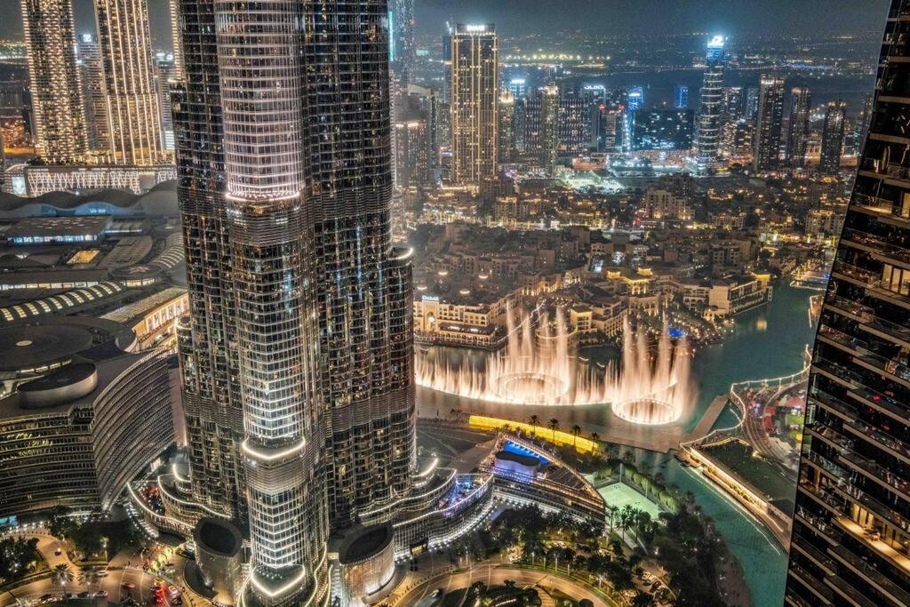 Luxe 3BR Retreat, Balcony Burj & Fountain Views, Prime Downtown Stay - B&B Dubai
