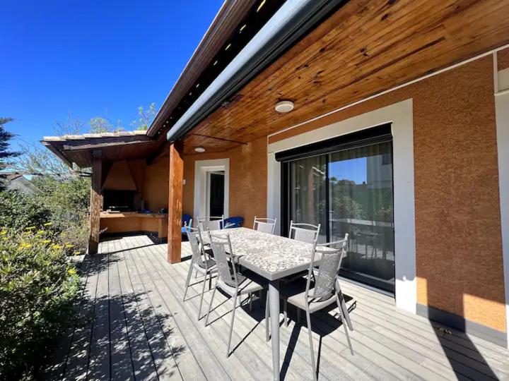 Splendide villa avec piscine chauffée - Chambres d’hôtes