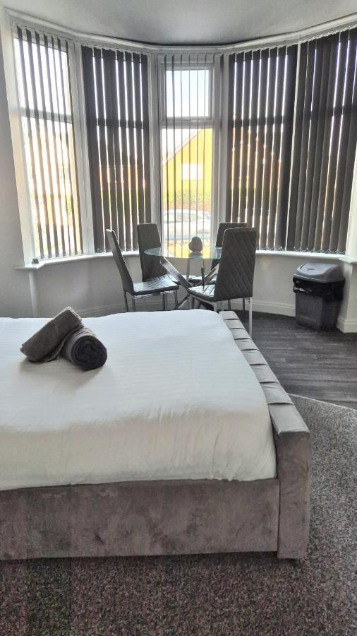 Deluxe Apartments on Mersey One - B&B Blackpool