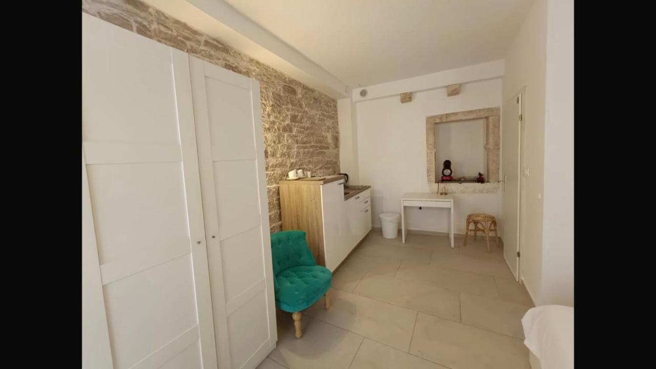 Deluxe Doppelzimmer mit seitlichem Meerblick