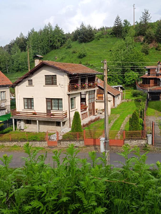 Самостоятелна къща за гости Рилски кът Маджаре - Chambres d’hôtes Madzhare