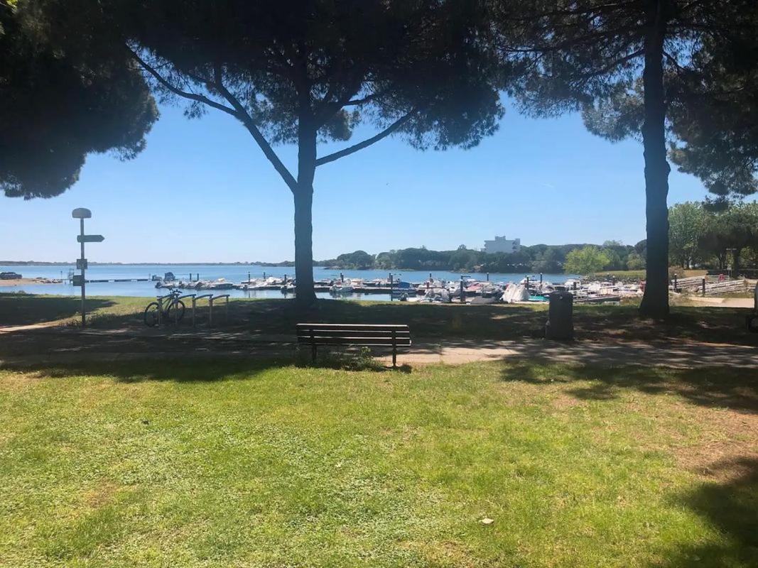 Studio très beau quartier le Ponant avec piscine Résidence Port Vincent - B&B