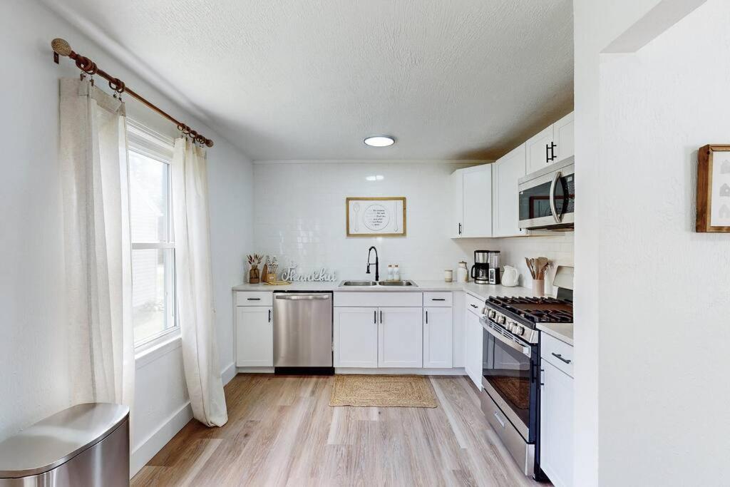 The Huddle House-HOF Home Made for Families - Ferienwohnung