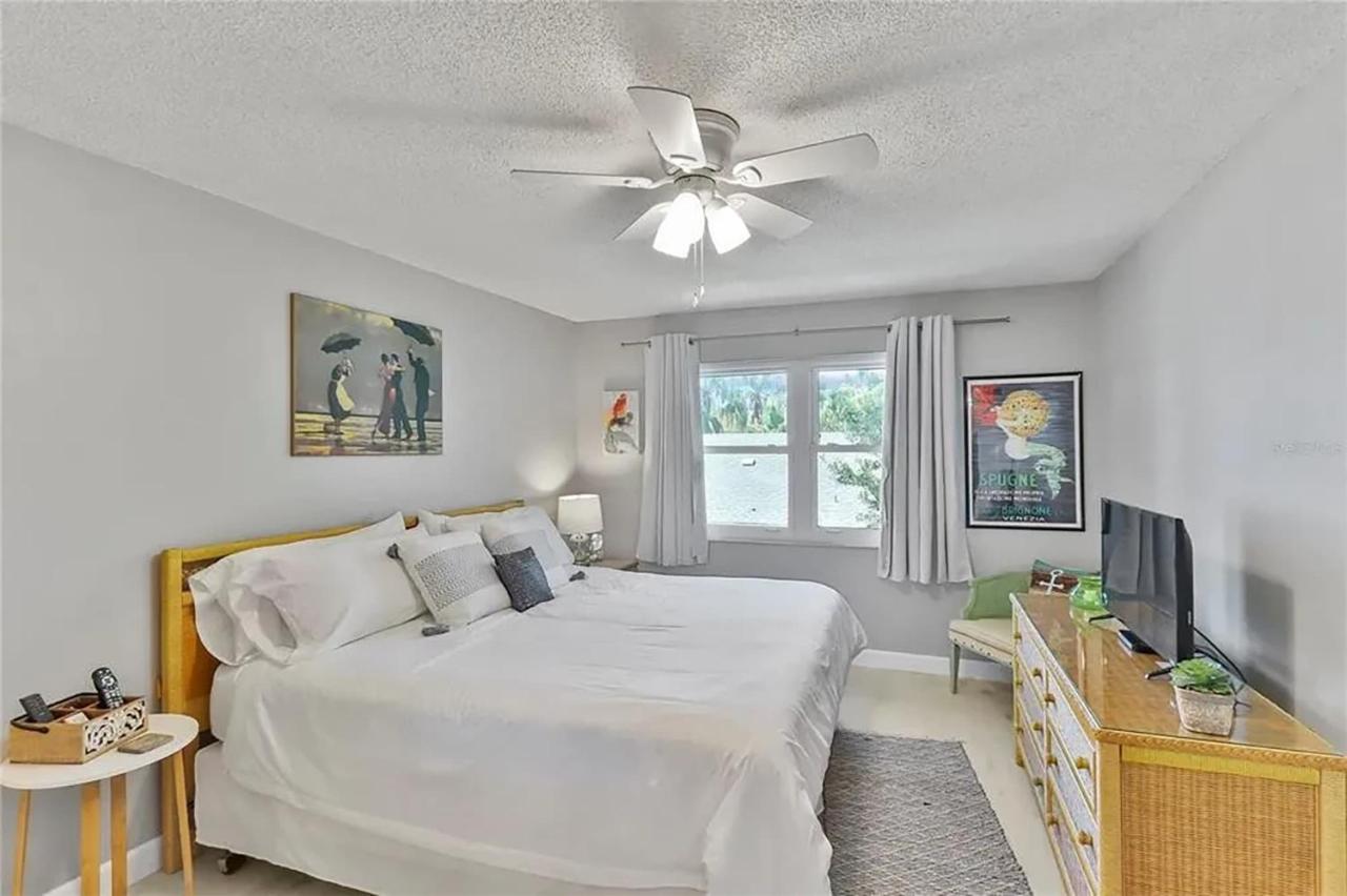 2 bed 2 bath centrally located on Siesta Key - B&B
