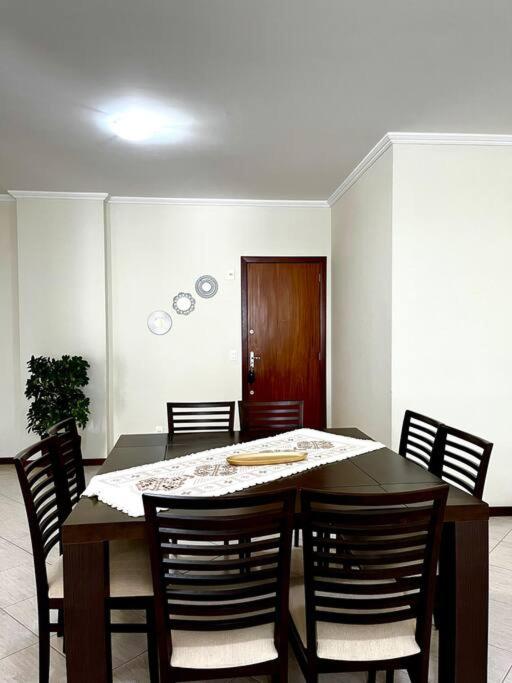Residencial Caravelas - Apto Completo 150m da Praia - B&B Itapema