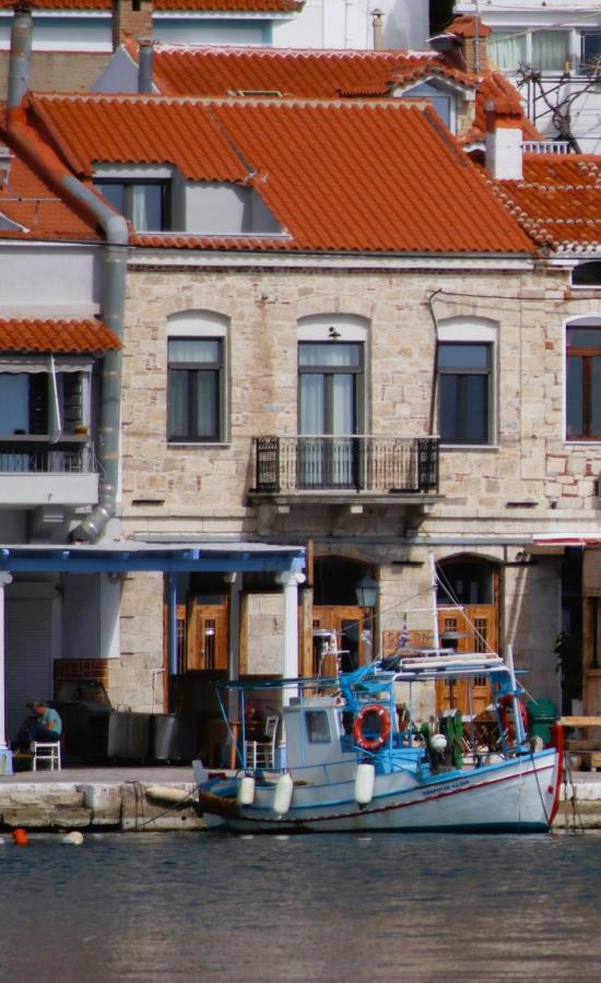The Stonehouse at the Harbor - B&B