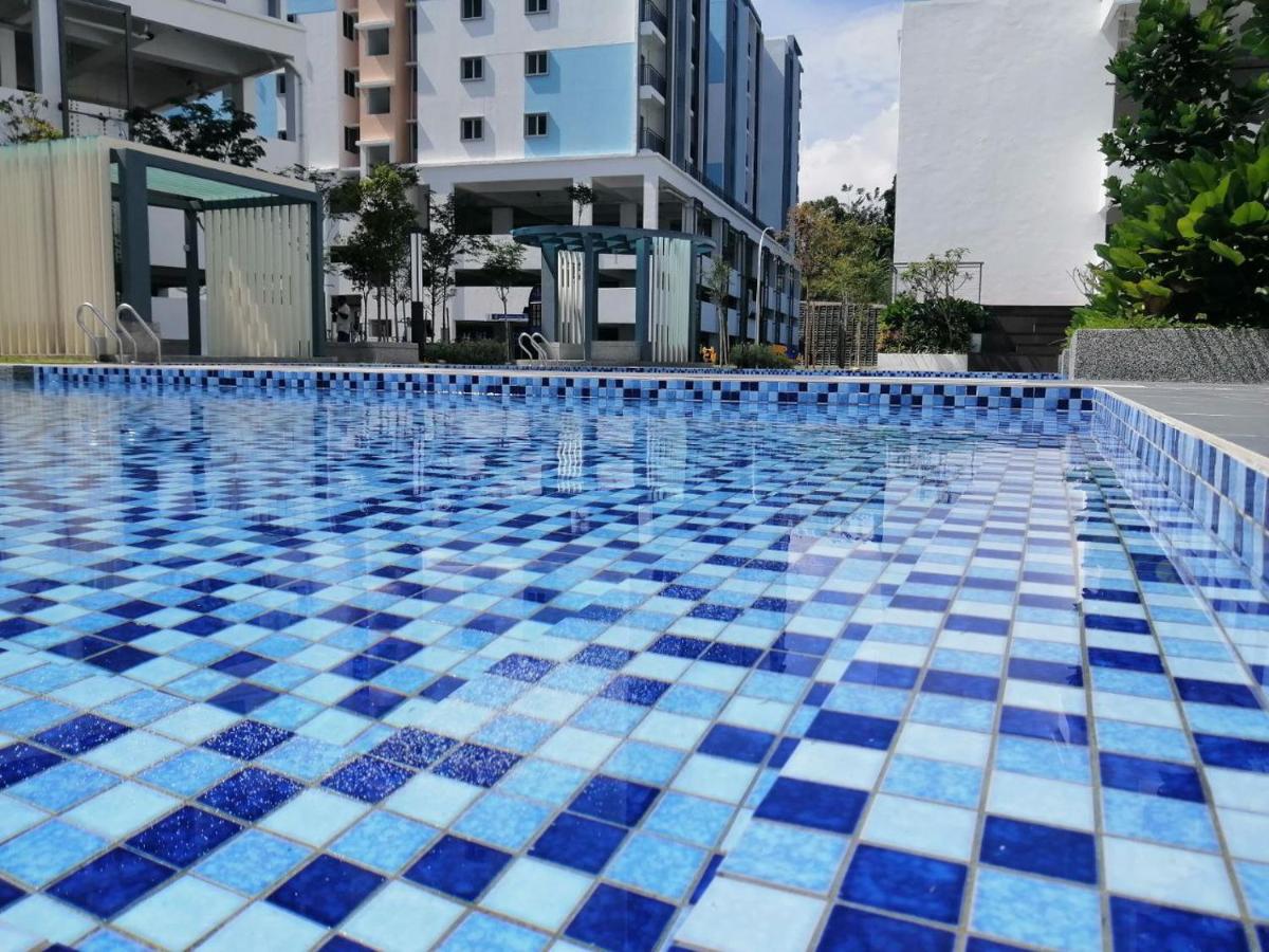 B&B Seremban - Seremban Pool View Suite - Bed and Breakfast Seremban