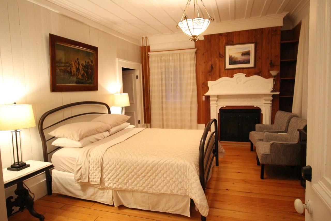 Double Room with Pool View