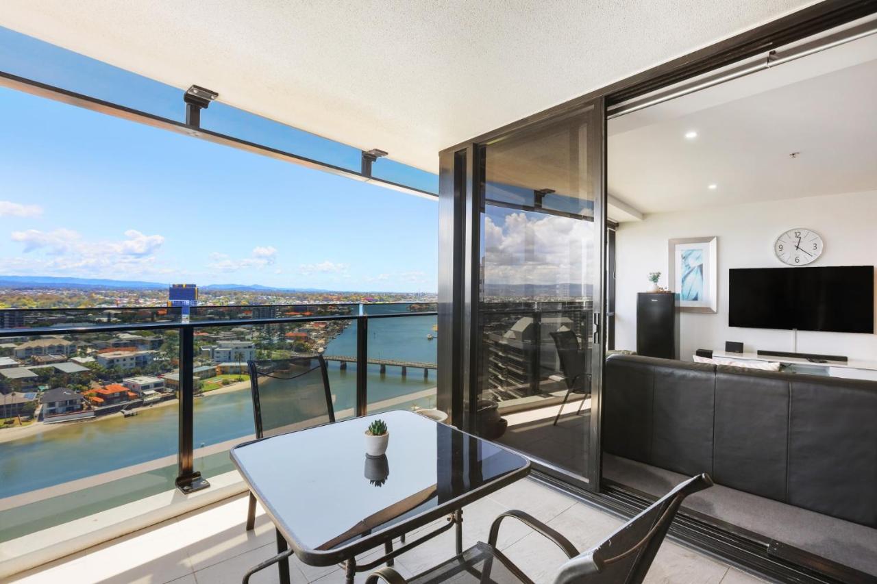 Appartamento con 2 Camere da Letto e Vista Fiume