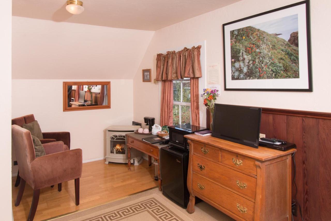 Standard Queen Room - Not Pet Friendly