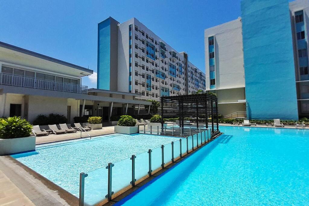 Oceanview apartment with pool, wifi & workspace - Ferienwohnung