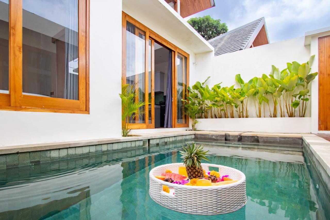 Brand New Villa in SEMINYAK - 2BDR - PS5 - Bed and Breakfast