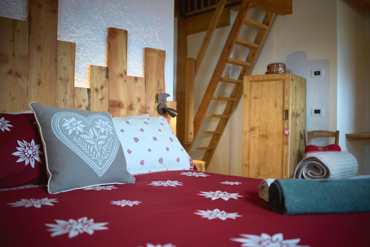 Vierpersoonskamer met Uitzicht op de Bergen