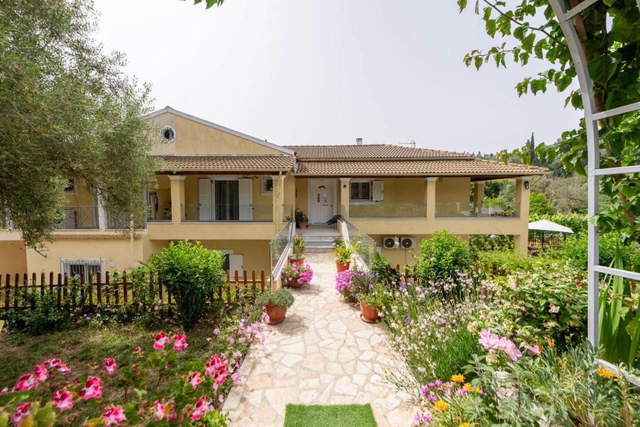 Lazaros apartments - B&B Gouvia