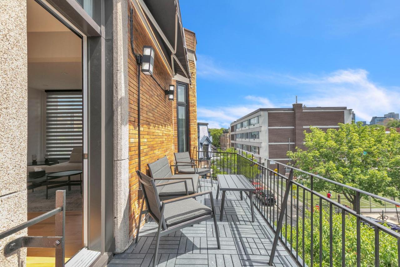 Eat, Explore & Enjoy Downtown Montreal at this Sleek City Escape located in Plateau Mont-Royal - Apt 4 - Chambres d’hôtes Montréal