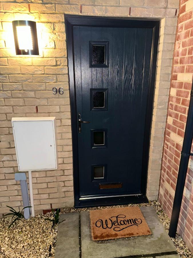 NHS Workers and Students Haven - The Bee Hive - Ferienwohnung