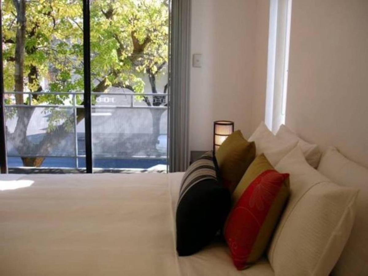 Modern townhouse in Adelaide City - B&B Adelaide