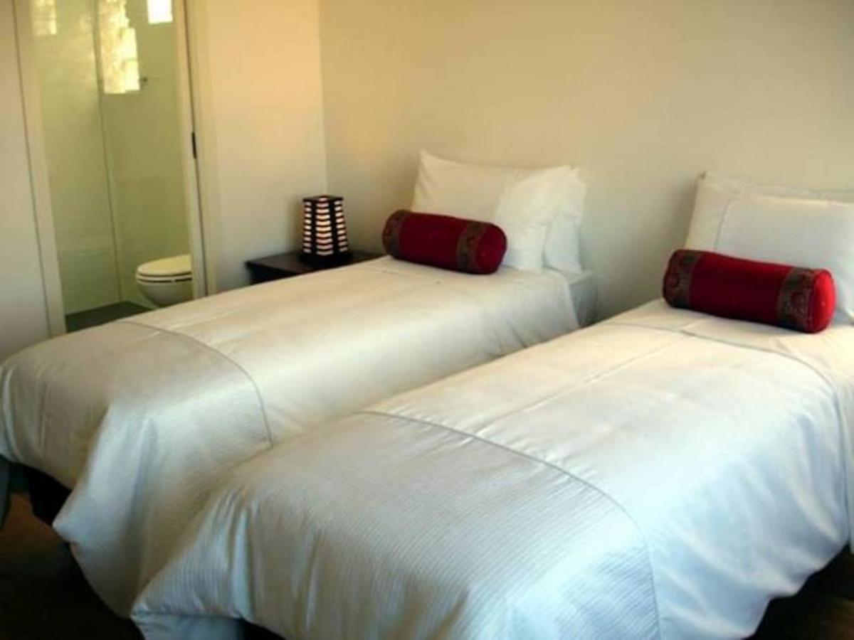 Modern townhouse in Adelaide City - B&B Adelaide