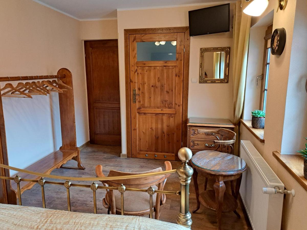 Queen Room with Garden View