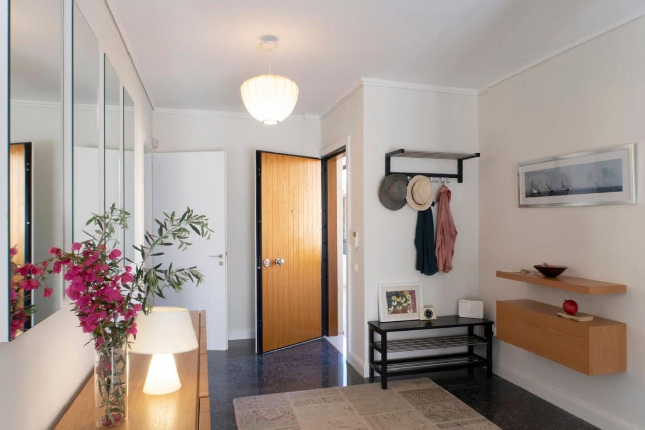 Athenian Riviera Seaside Escape in Vouliagmeni - B&B