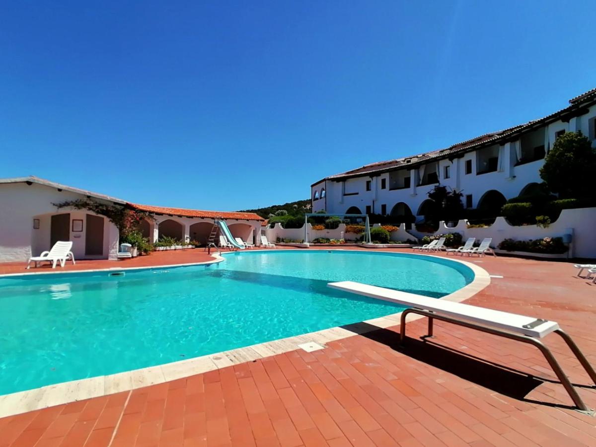 Baja Sardinia Pool Residence - B&B