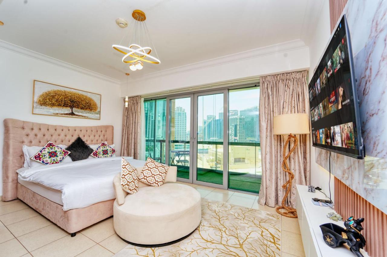 Luxury Studio - Downtown Dubai 8 Minute Walk to Burj Khalifa & Dubai Mall - B&B Dubái