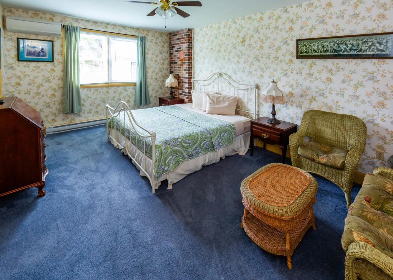 Queen Room - Annex