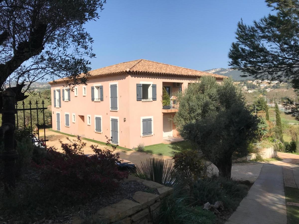 T2 40m2 Ollioules, la nature, à 10 mins des plages - B&B