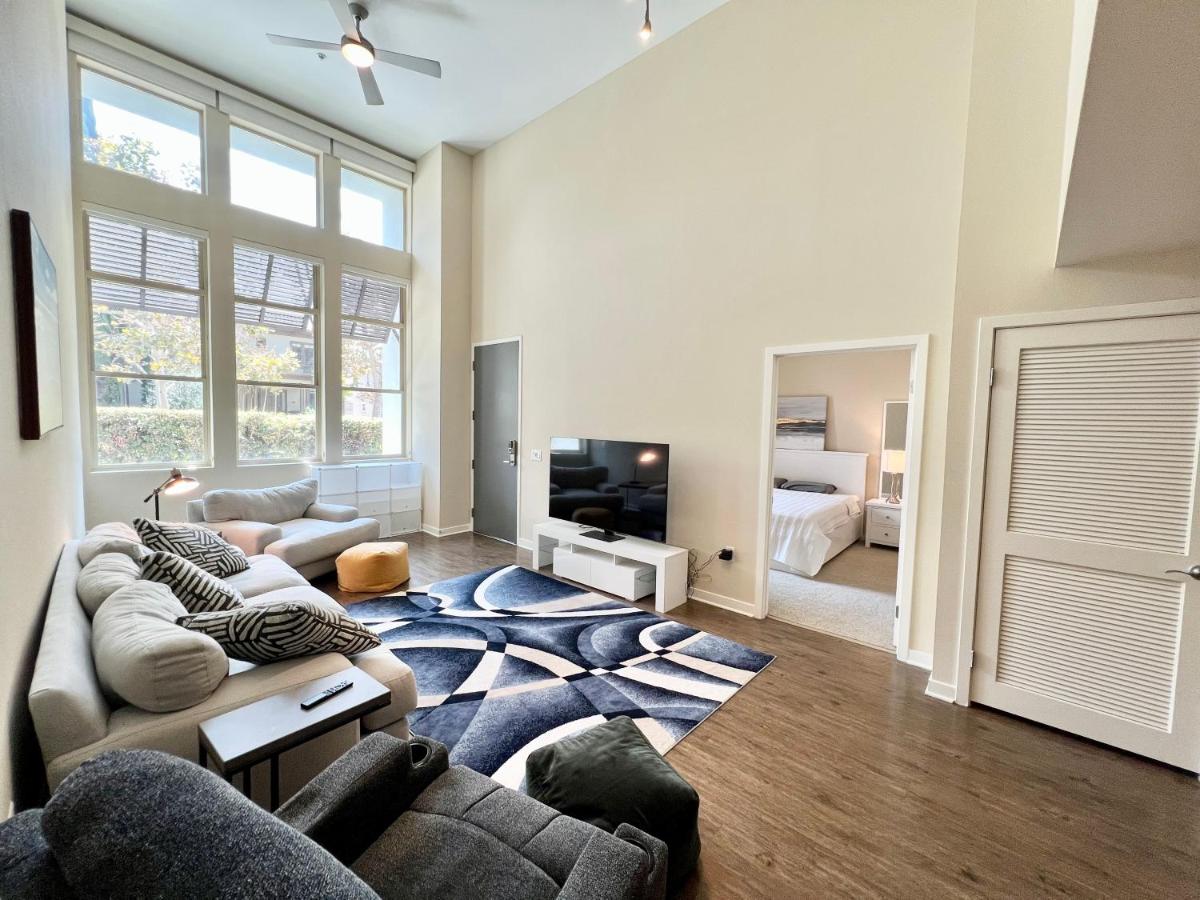Luxury 2 Bedrooms 2 Bathrooms With Pool and Gym - B&B Los Angeles