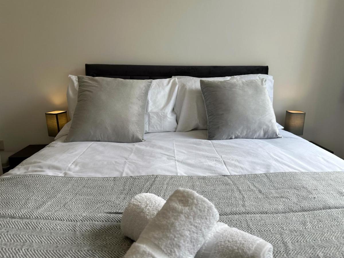 Jane's Place in Coventry - 2 Double Beds, 1 Sofa Bed, Ideal for Families - B&B Coventry