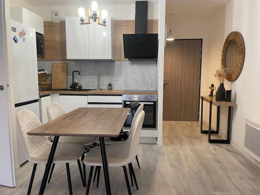 Appartement 24h du Mans - B&B
