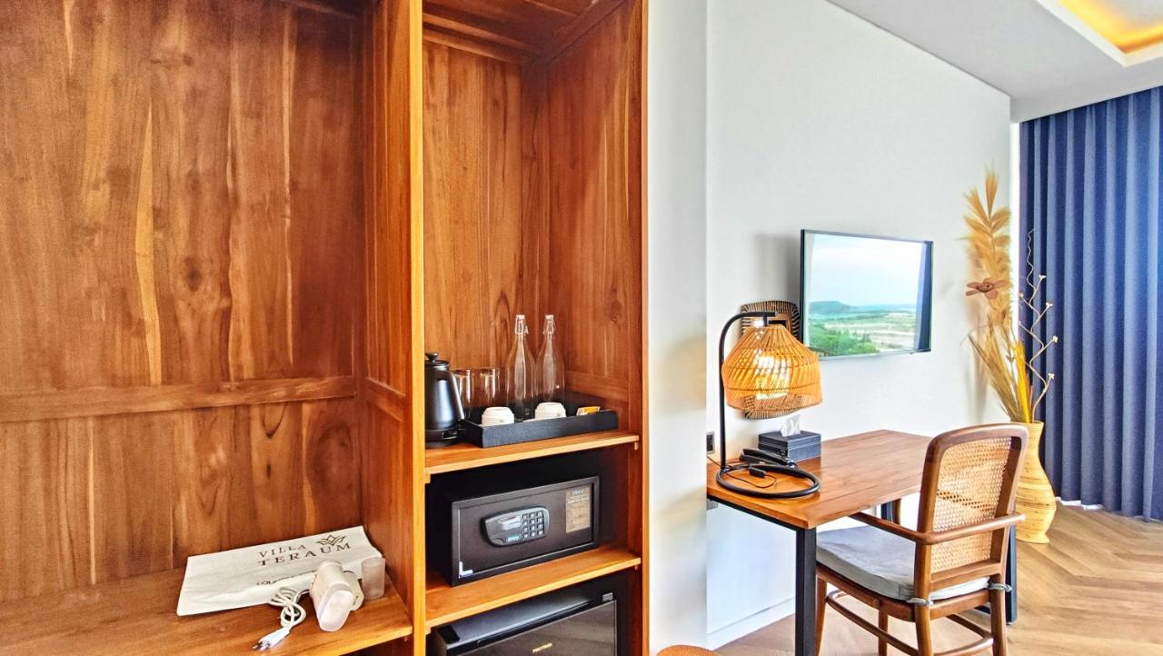 Deluxe Double Room with Balcony and Sea View