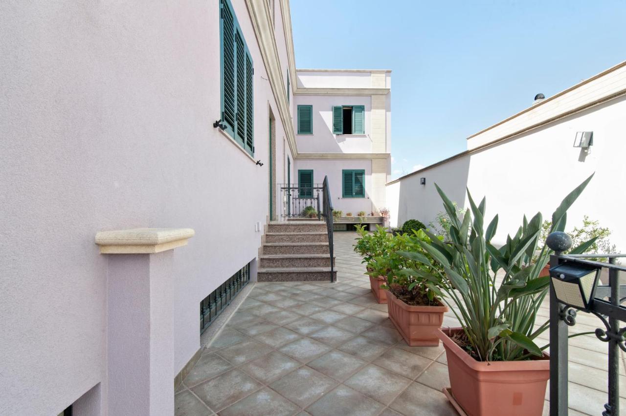 LuEDa House - Trasfertisti e Turisti - B&B