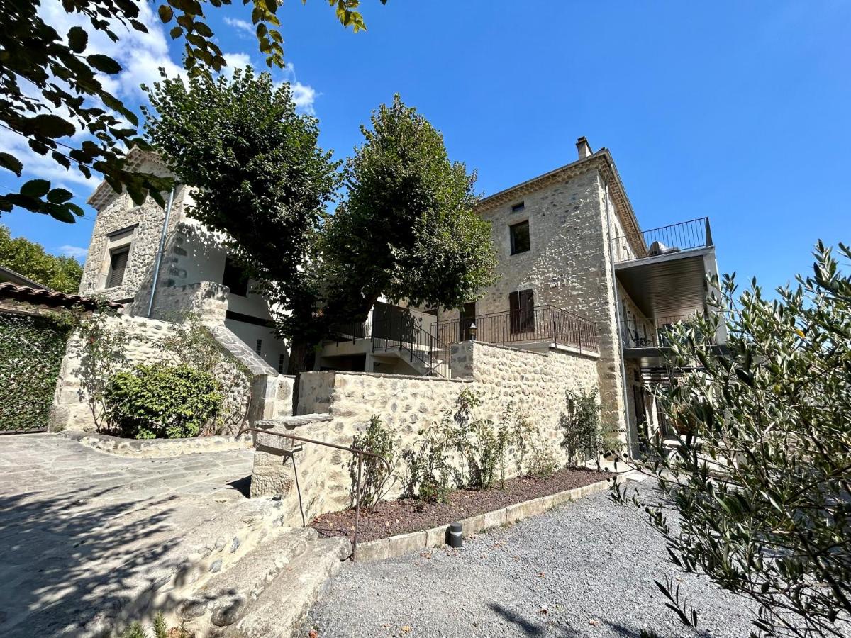 Clos des Mouliniers - Gîtes 5 étoiles en Ardèche - B&B Saint-Privat
