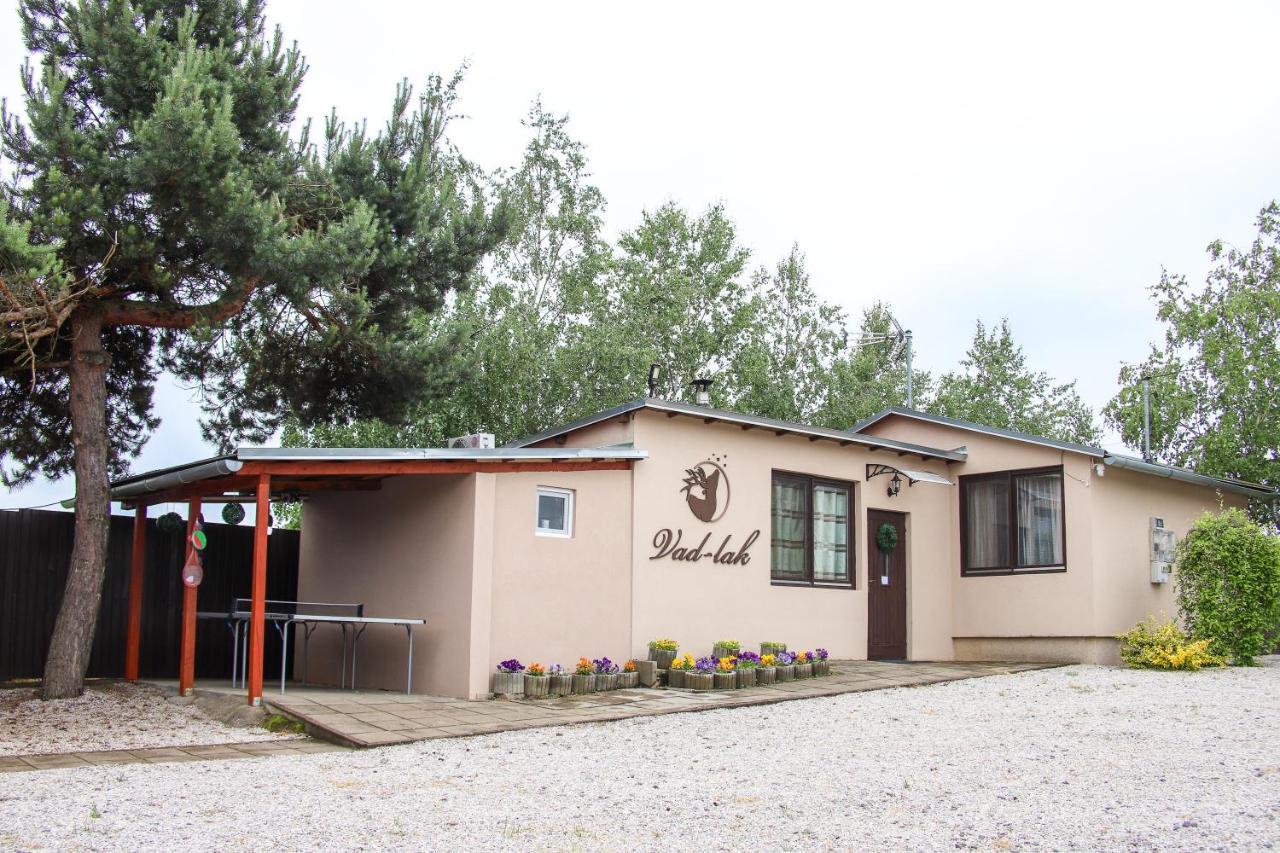 Vad-lak Vendégház - B&B