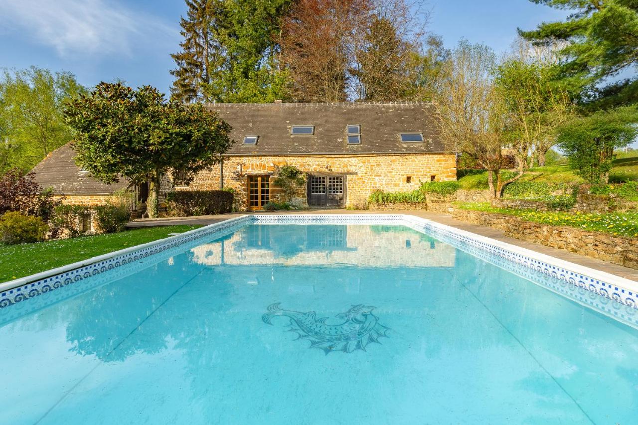 Les Bambous, avec piscine, tennis et lac privatif - Chambres d’hôtes