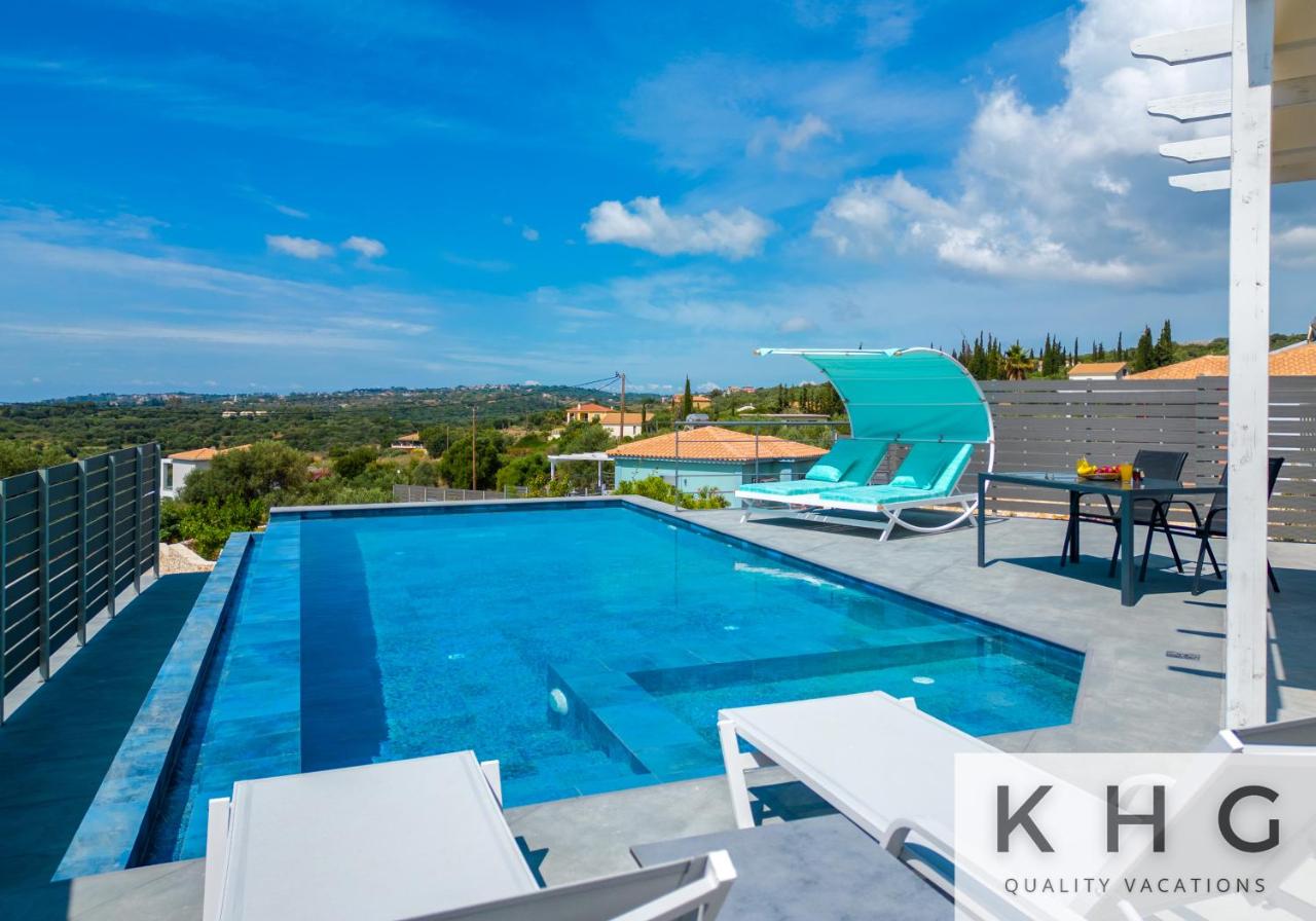 Levanda Villa with private pool in Mousata village - B&B