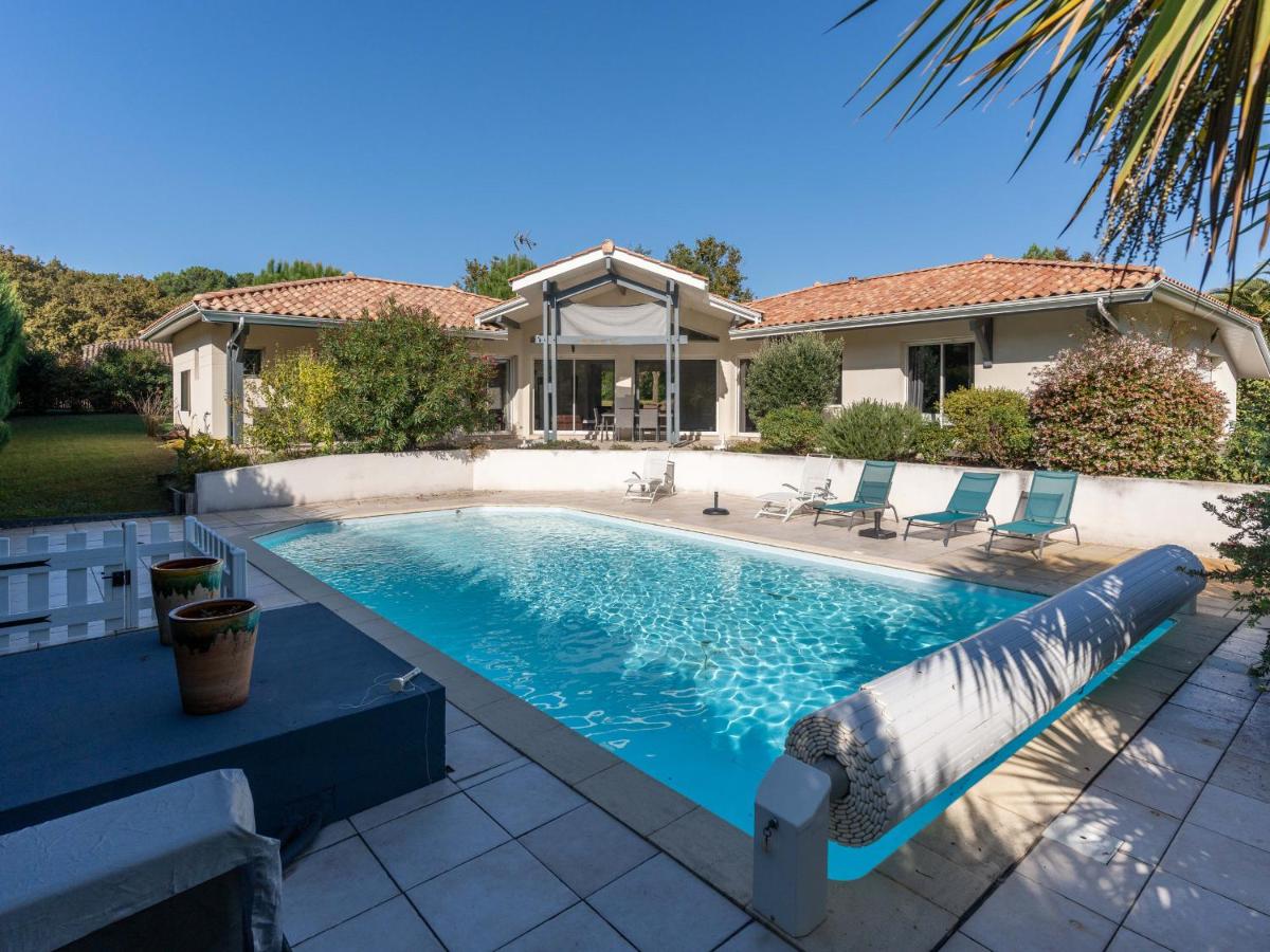 Villa familiale avec piscine chauffée, clim, 4 chambres, proche golf et plages - FR-1-319-565 - Chambres d'hôtes Biscarrosse