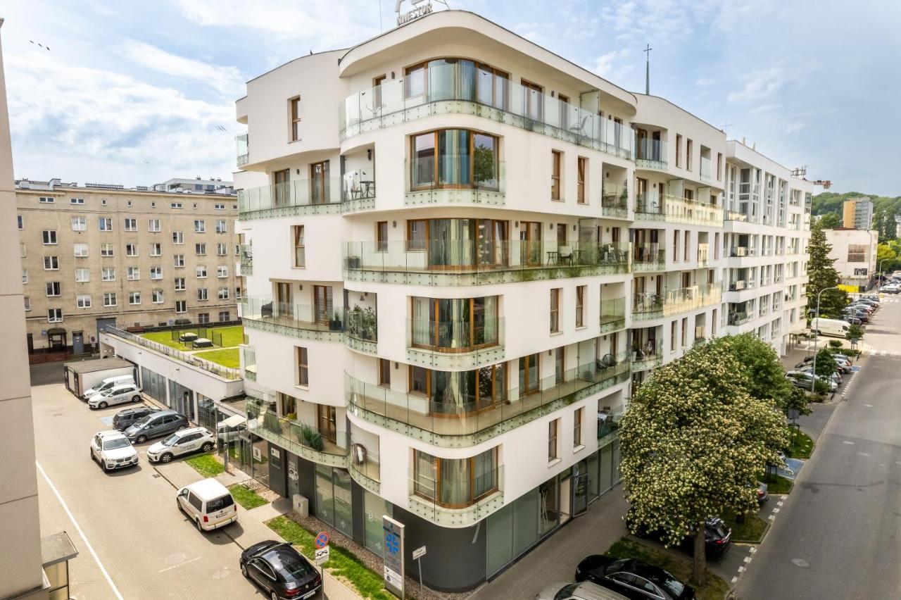 Apartament Batorego 7 z parkingiem - B&B