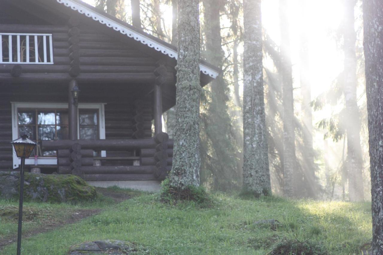 Koivurannan Lomamökit Mänty - Chambres d'hôtes Nykälä