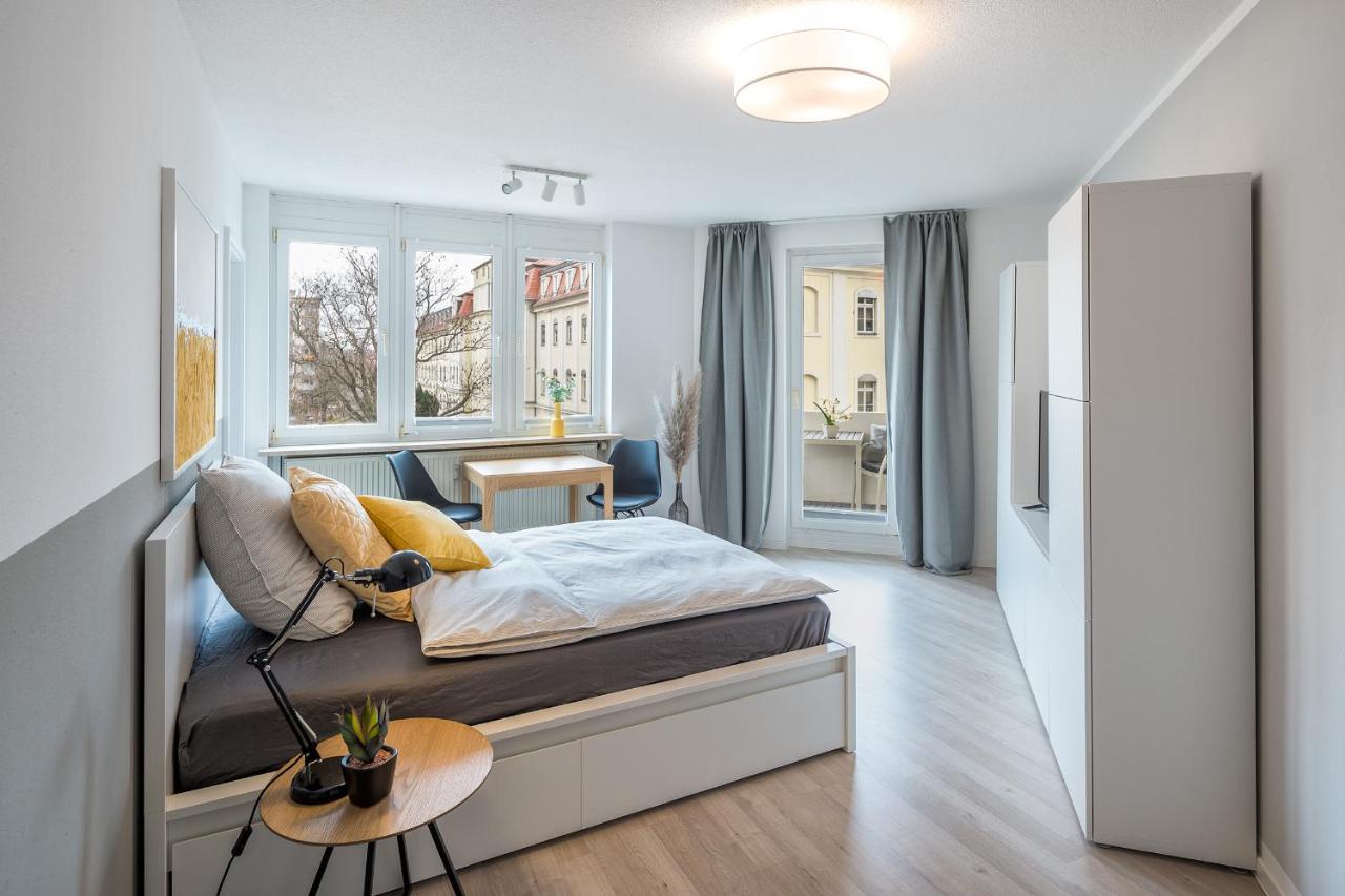 Apartment mit Balkon