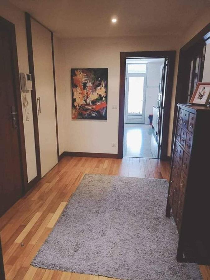 2 bedroom Apartment close to airport with pool & gym - Ferienwohnung Lissabon