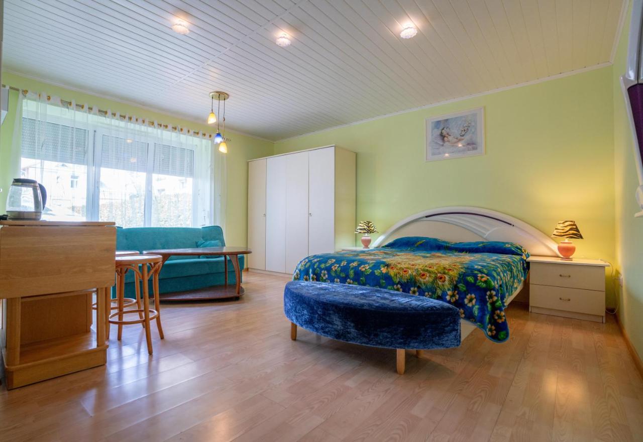 Studio - Ground Floor