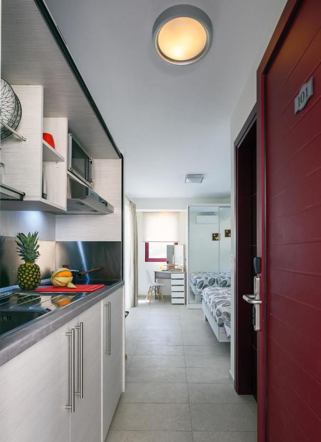 Deluxe Double Room with Side Sea View - Mezzanine