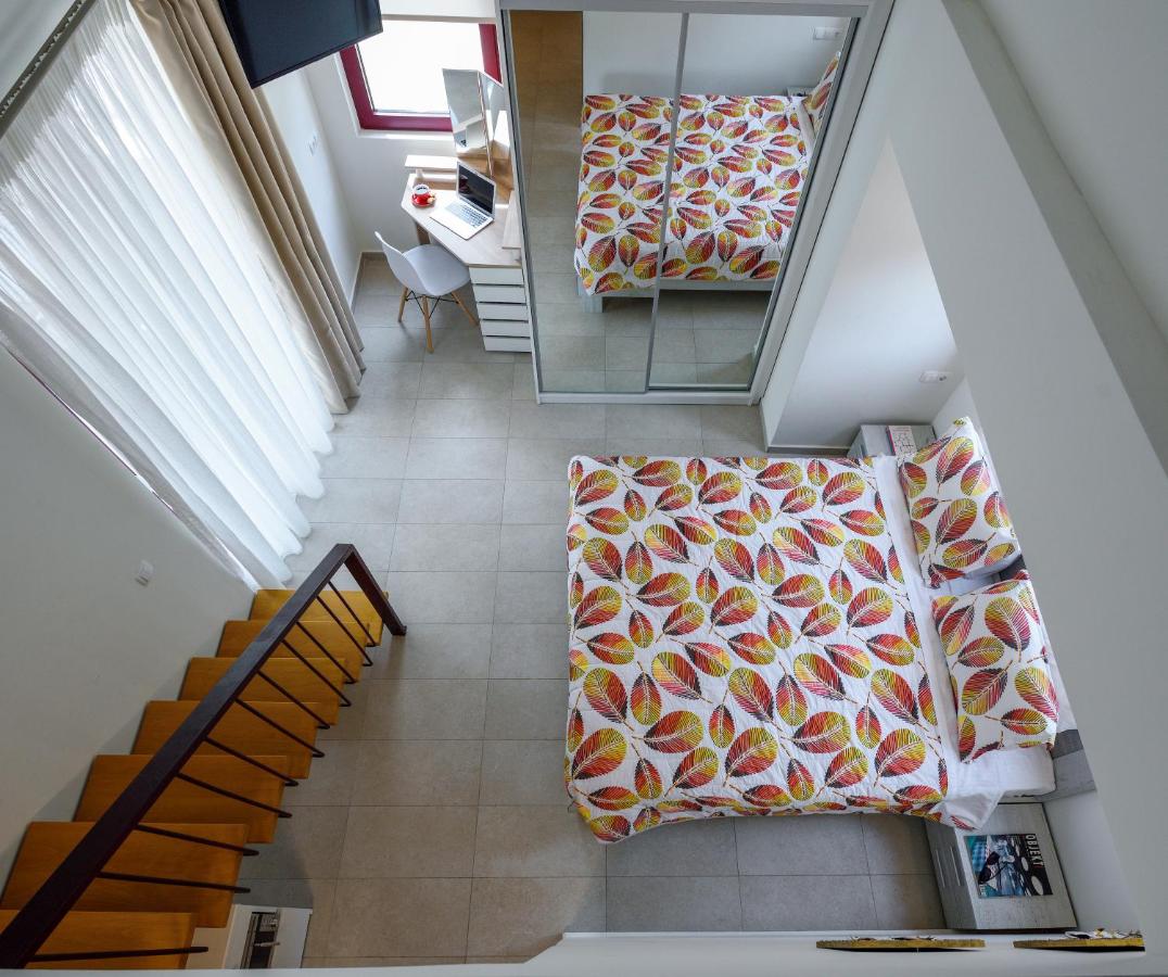 Family Room with Side Sea View - First Floor