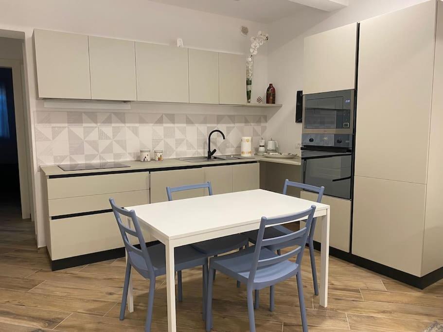Appartamento 2 Leoni - B&B