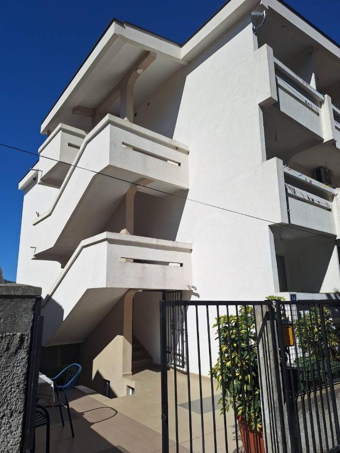 Apartmani Boskovic - Chambres d’hôtes Sutomore