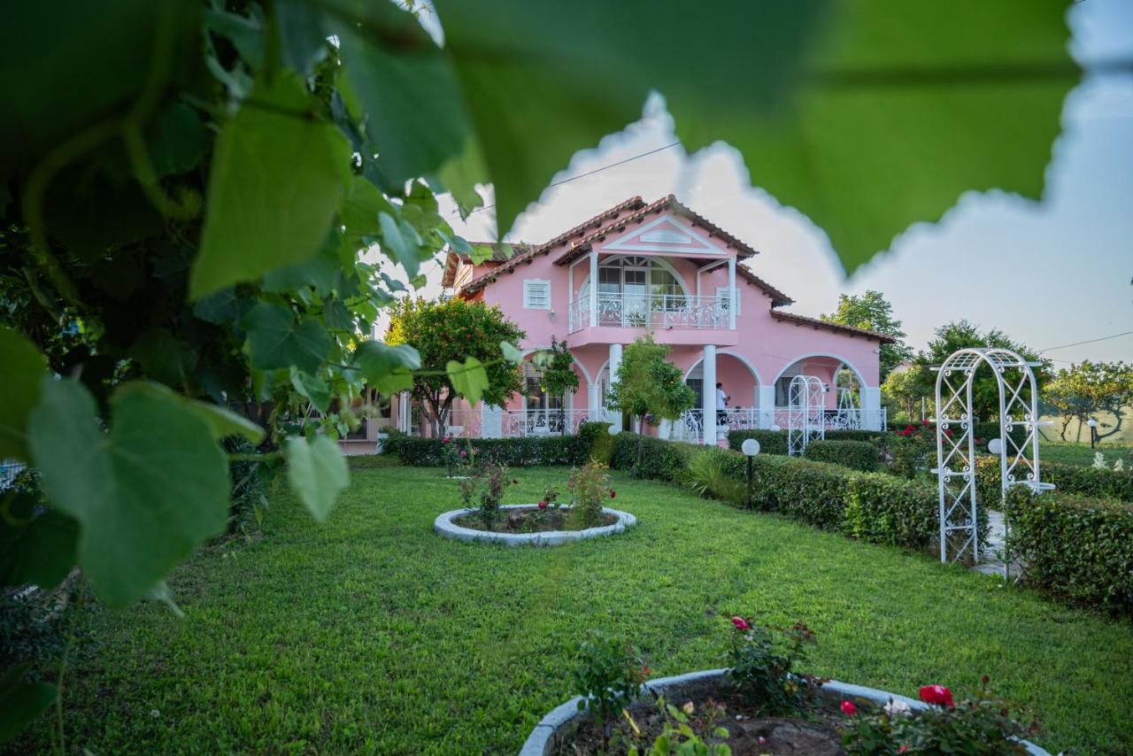 Villa Regina By The Sea - Ferienwohnung Epanomí